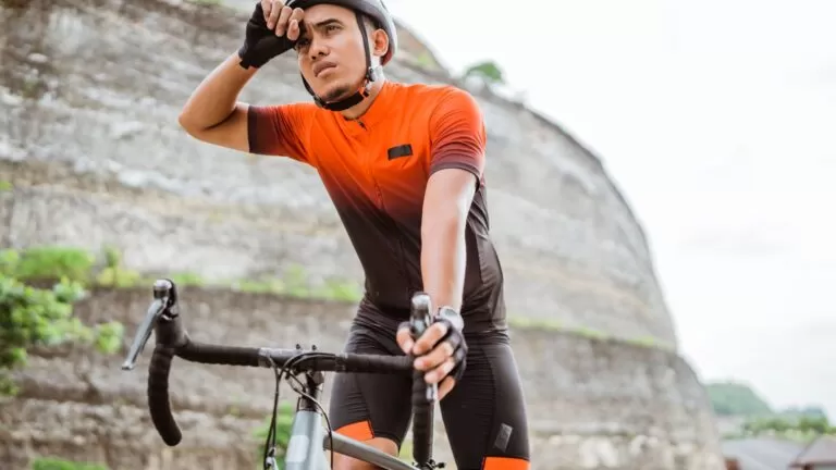 fraqueza nas pernas ao pedalar